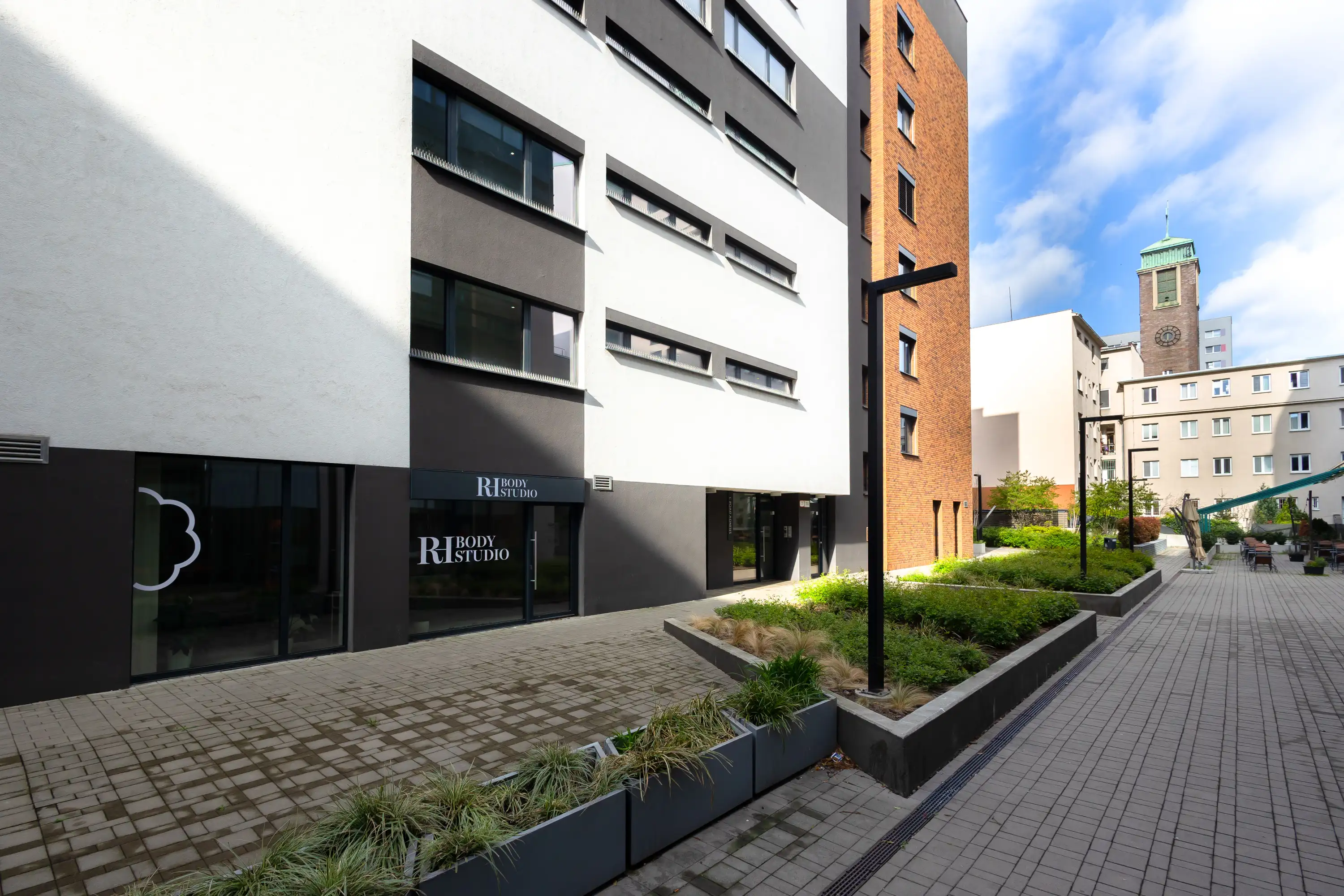 RH Body Studio budova Steinov dvor