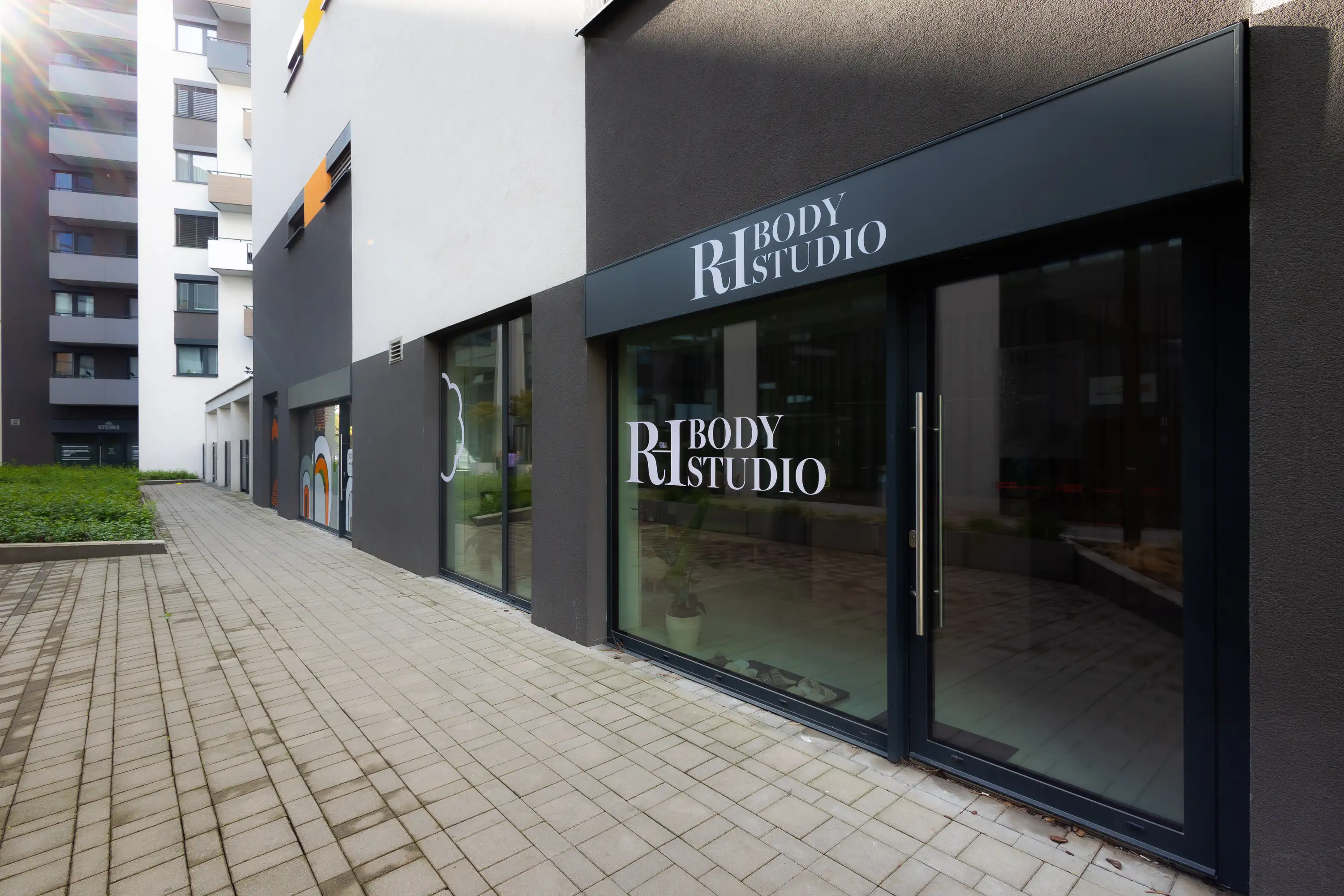 RH Body Studio vstup - exteriér